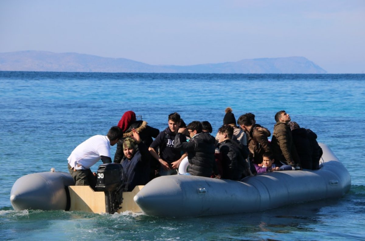 Göçmenler, Sakız Adası’na doğru yola çıktı