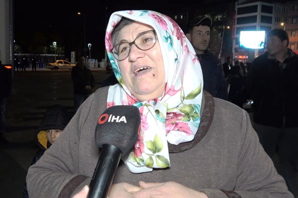 Kırıkkale'de Türk bayrağını alan sokağa koştu