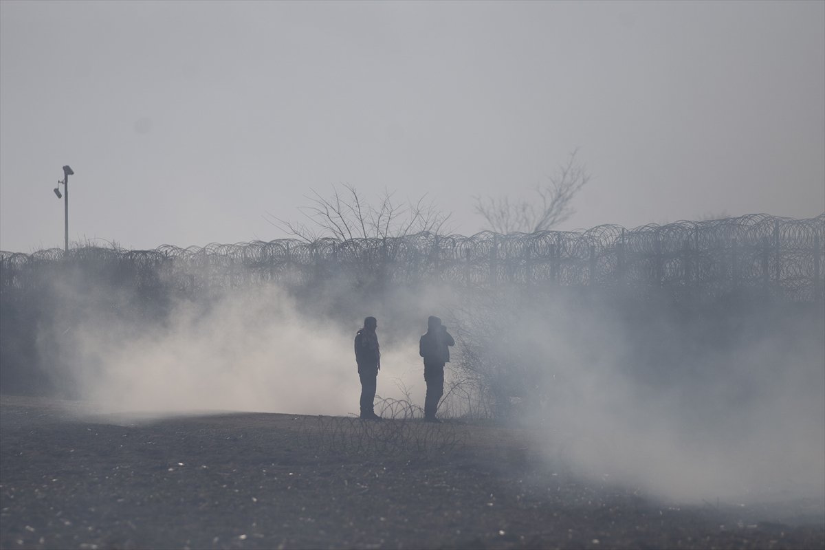 Yunan güçleri ile mülteciler arasında çatışma