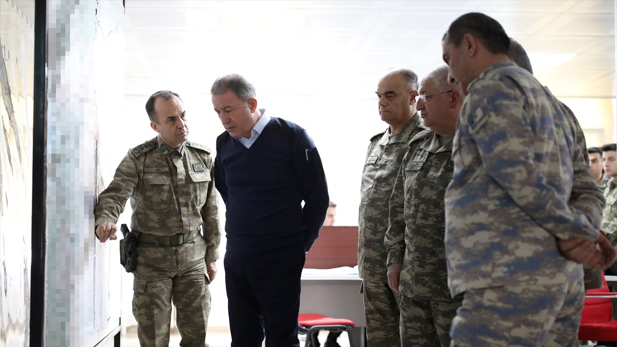 Bakan Akar, Bahar Kalkanı Harekatı'nı değerlendirdi