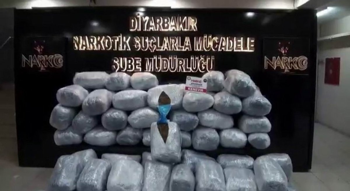 i Diyarbakır’da PKK'ya ağır darbe: 358 kilo esrar bulundu