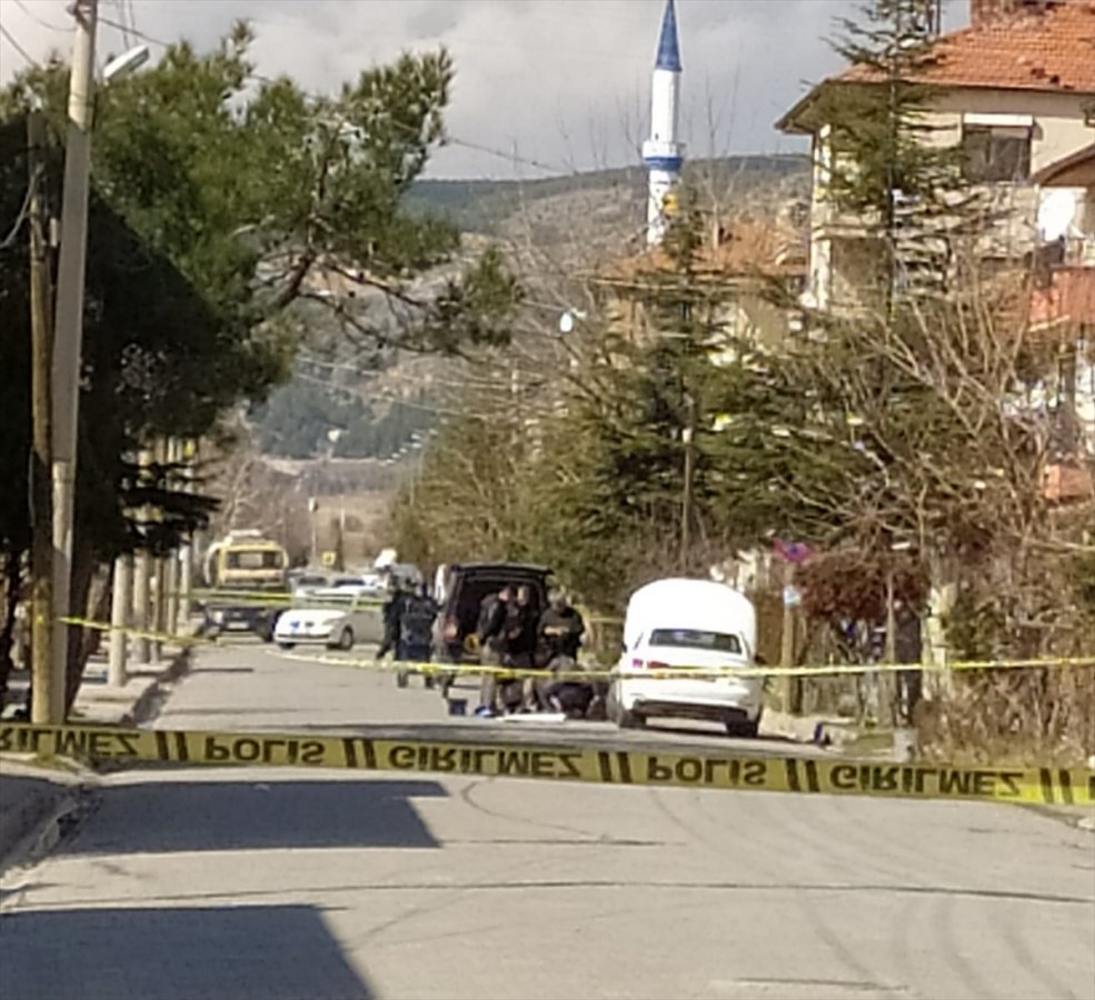 Yeğeninin otomobiline bomba yerleştiren zanlı yakalandı