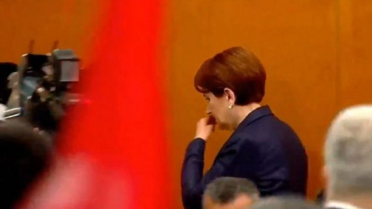 Meral Akşener kürsüden ağlayarak indi