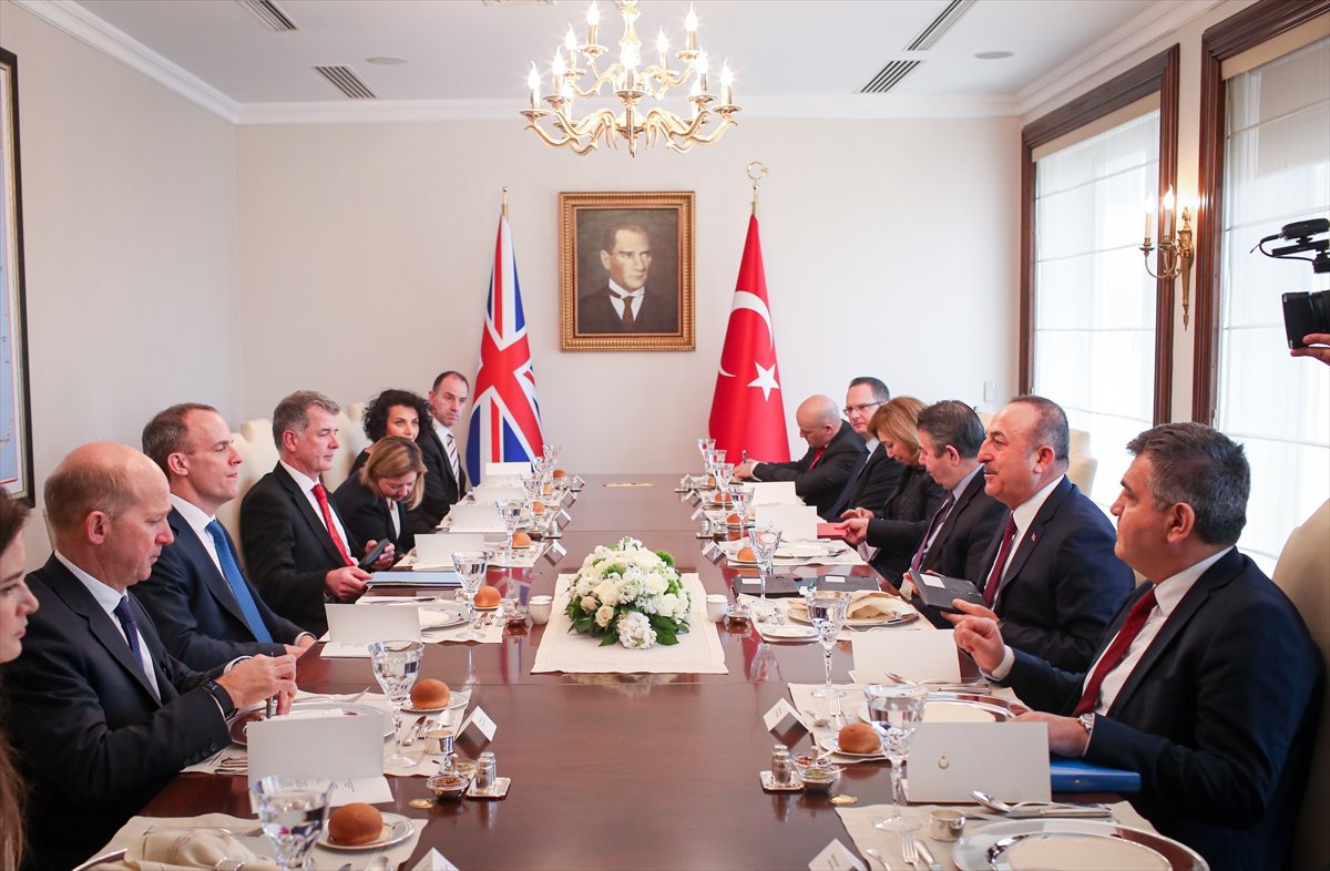 Çavuşoğlu: Kimseyi zorla Türkiye'de tutamayız