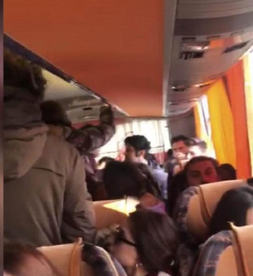 d Öğrenciden fazla para isteyen görevli kavgaya tutuştu