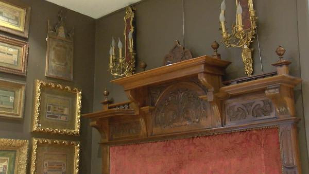 d Tartışılan taht Abdülhamid'in çıkmadı, satış iptal edildi