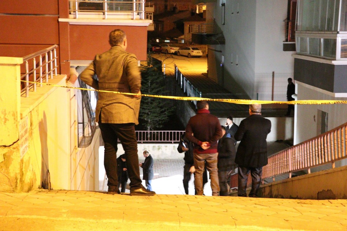 Ankara'da bina garajında patlama: 4 yaralı