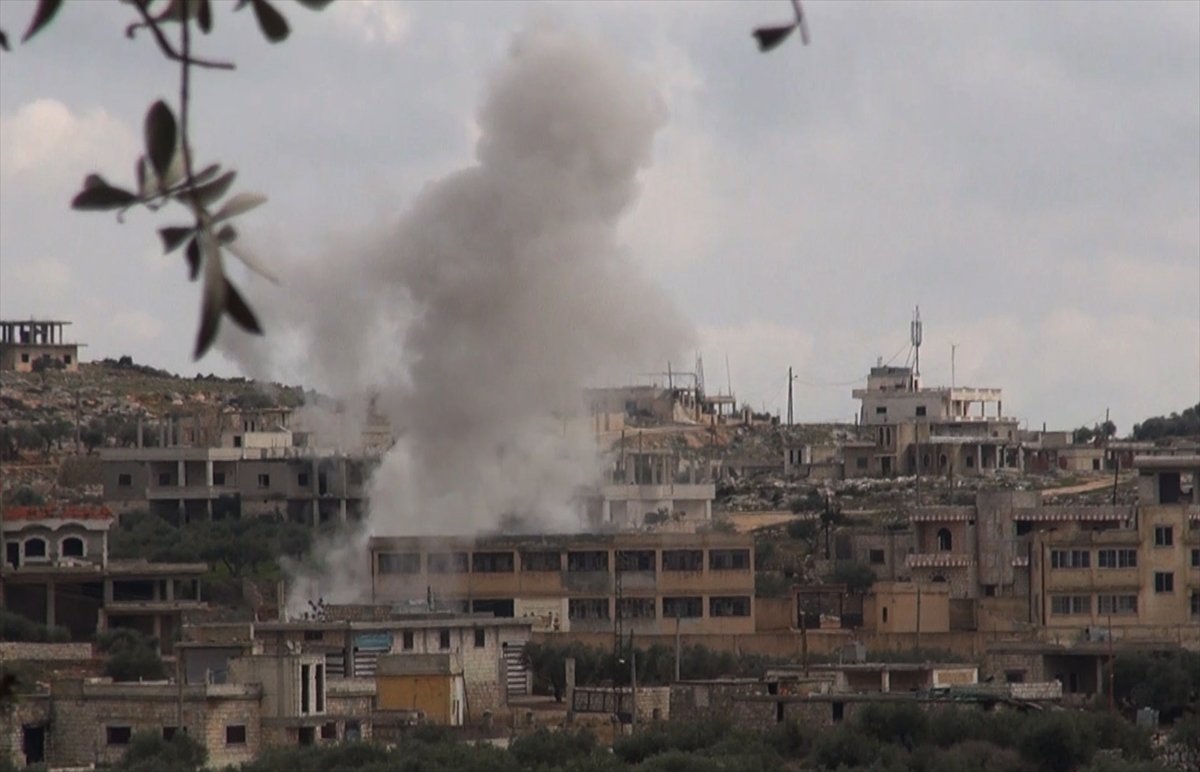 Rus uçakları İdlib'de sivilleri vurdu: 9 ölü