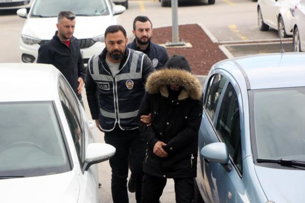 Kar maskesi takıp 3 marketi soydu