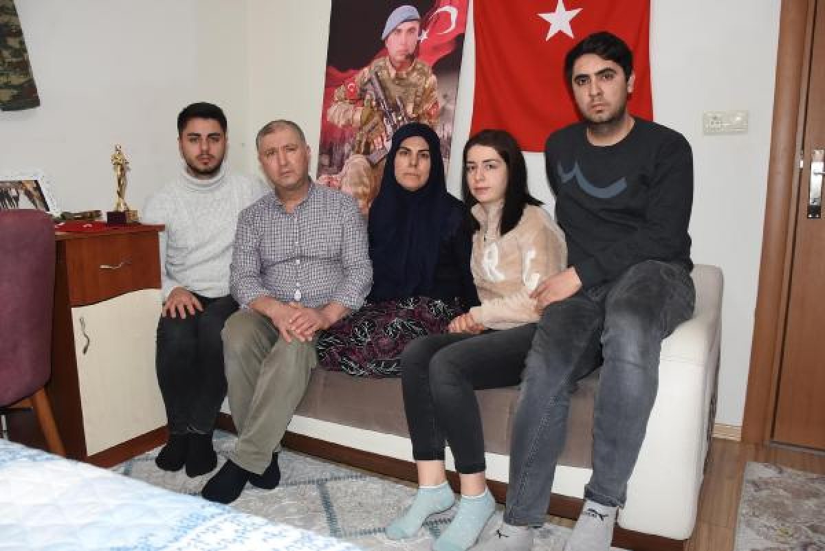 d İdlib şehidinin annesine gönderdiği mesajlar yürek burktu