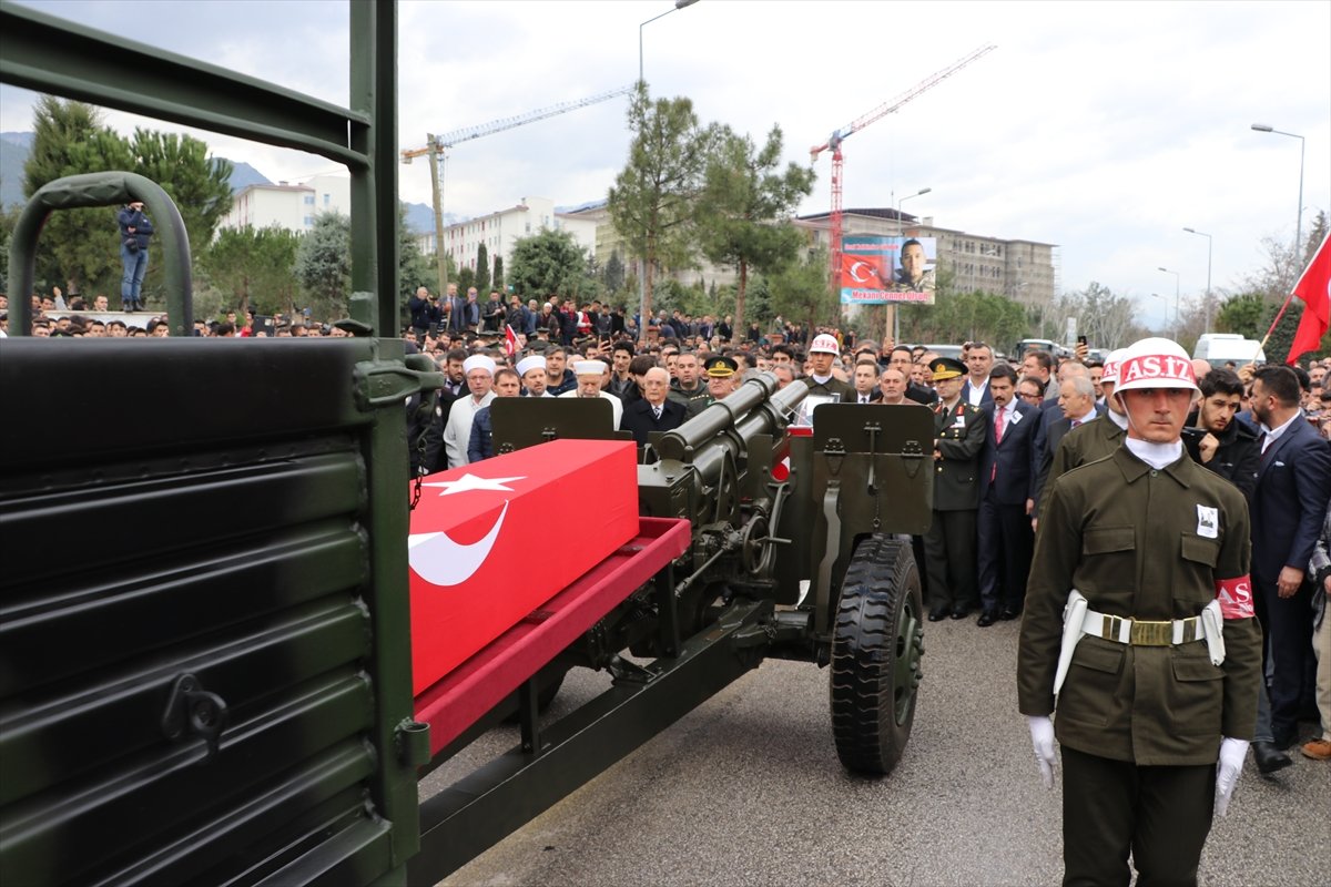 Şehit annesinin yürek yakan feryadı