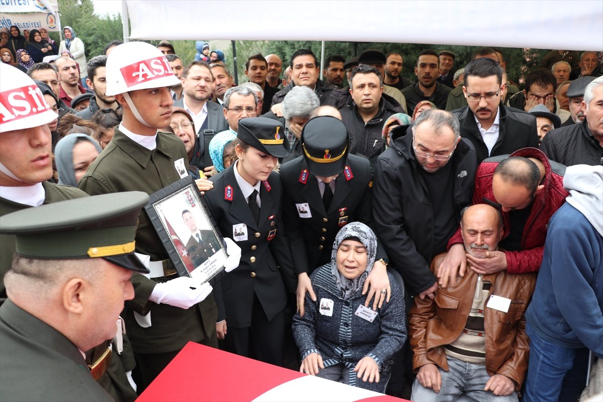 Şehit annesinin yürek yakan feryadı