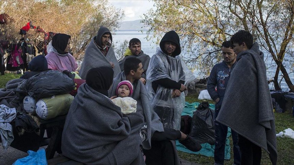 a Yunan Sahil Güvenlik sığınmacı botlarına ateş etti