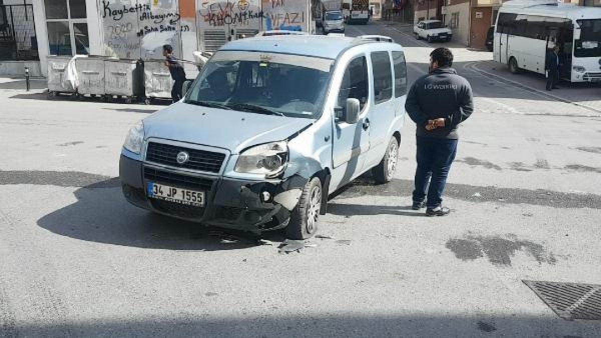 d İstanbul'da aracına aldığı otostopçu aracını çaldı