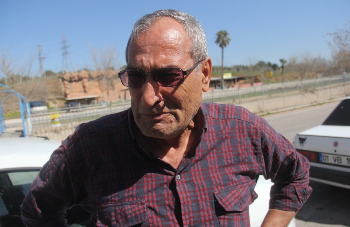 i Şizofren kadın, bir hastanın gözlerini çıkardı