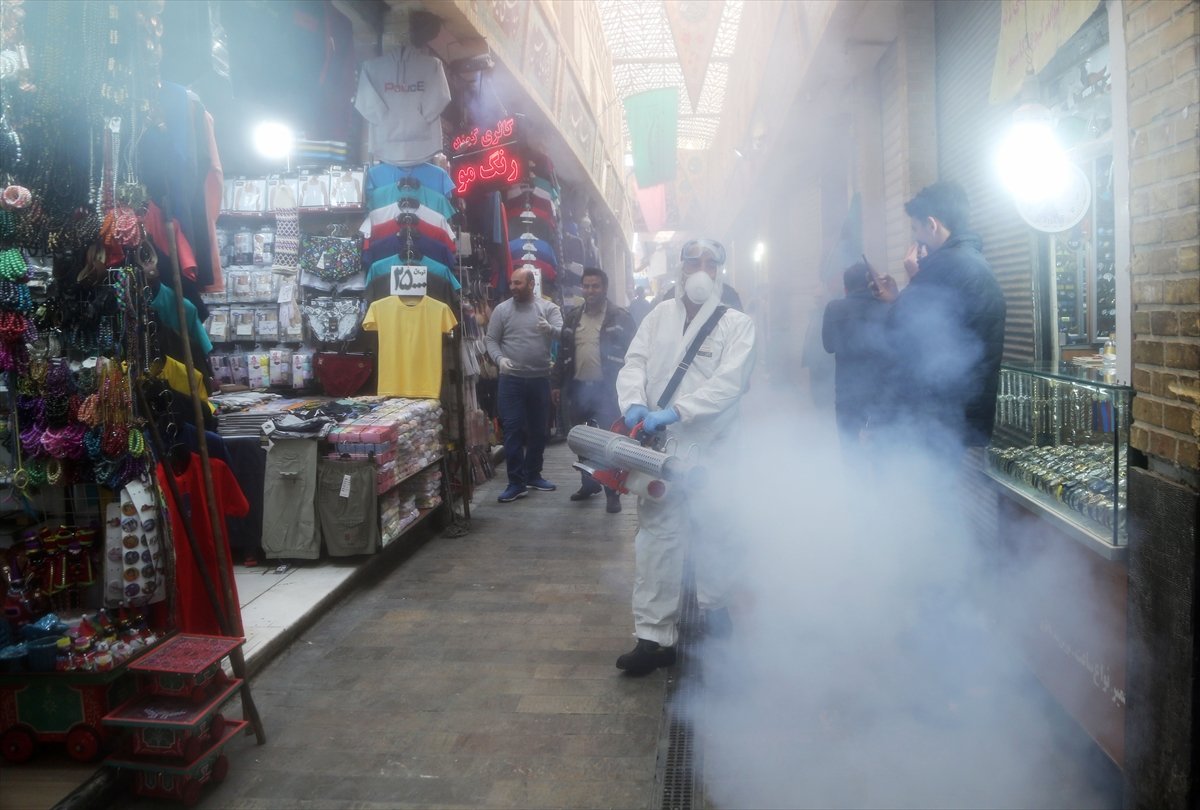 a İran'da koronavirüs önlemleri