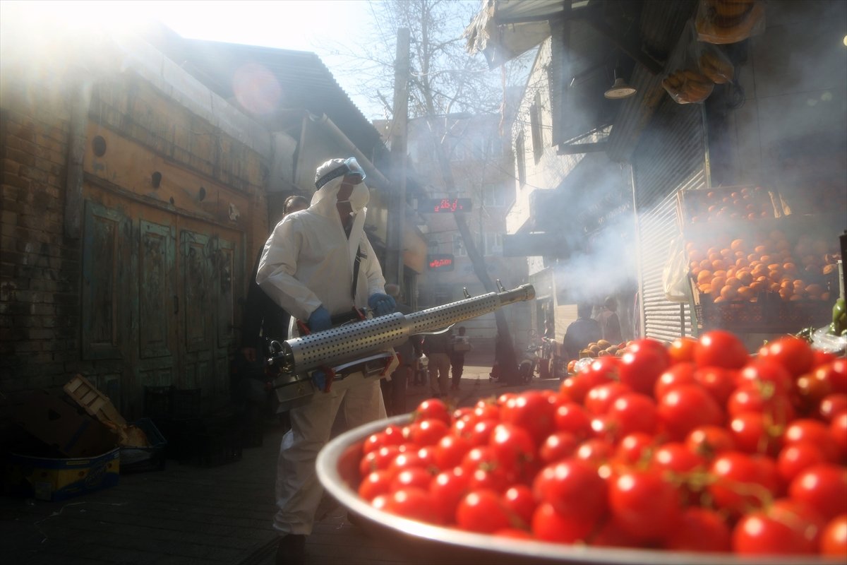a İran'da koronavirüs önlemleri
