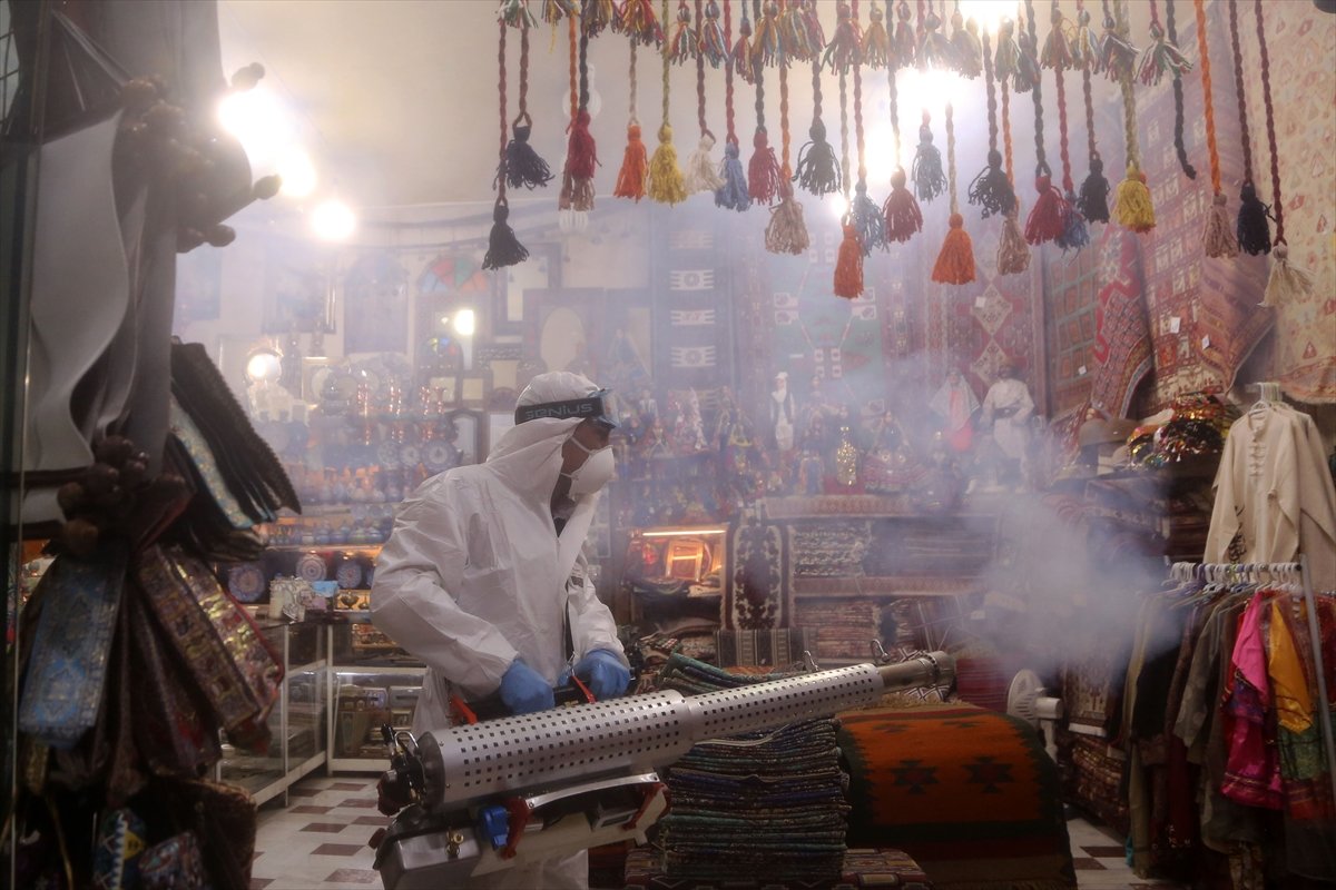 a İran'da koronavirüs önlemleri