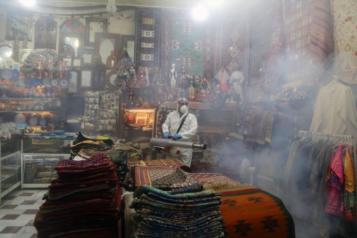 a İran'da koronavirüs önlemleri