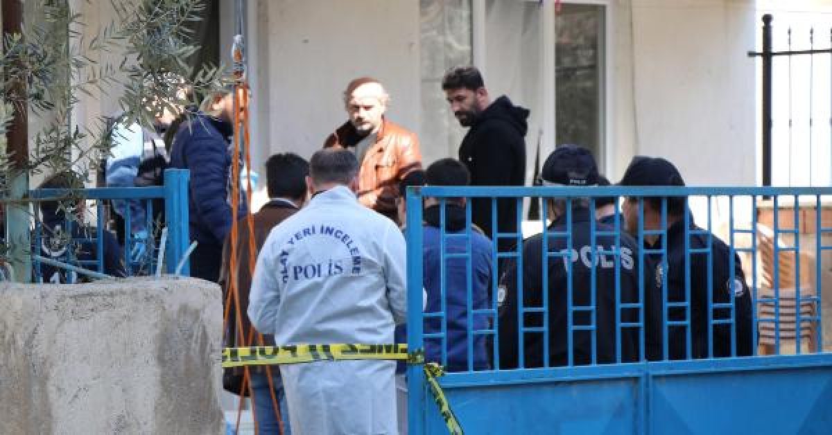 Denizli'de bir kişi eşini baltayla öldürüp, intihar etti