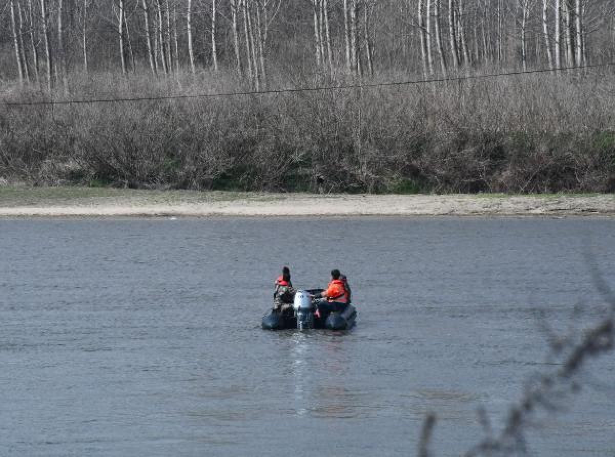 d Özel Harekat polisleri, Meriç Nehri'nde devriyede