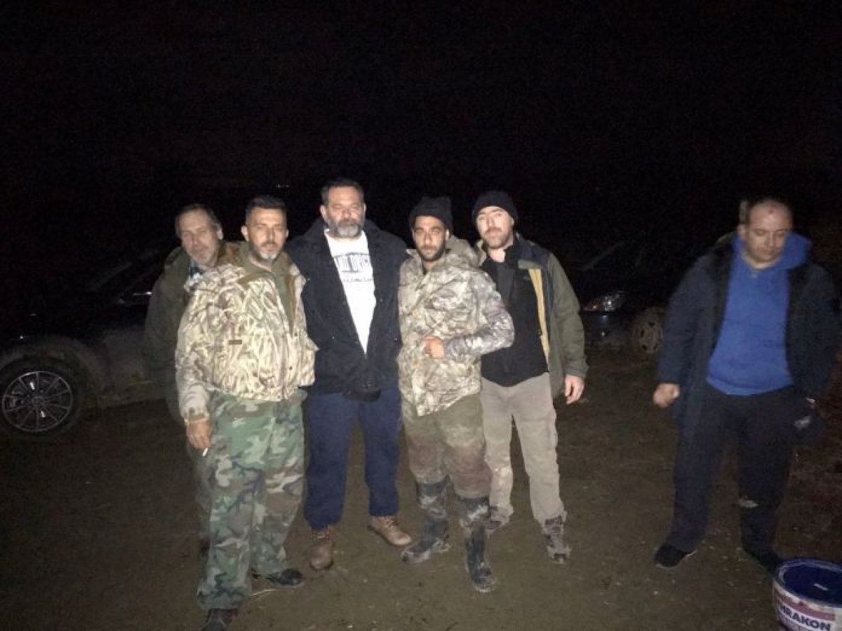Irkçı Yunan vekil, Türkiye sınırında