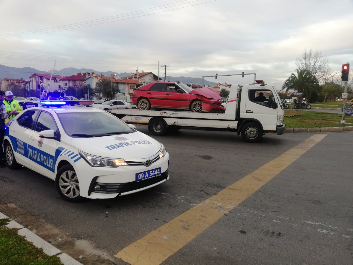i Aydın’da zincirleme trafik kazası: 4 yaralı