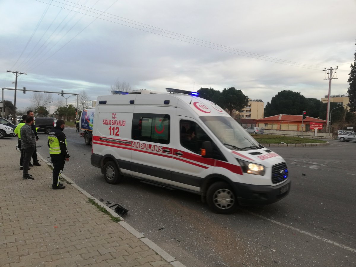 i Aydın’da zincirleme trafik kazası: 4 yaralı