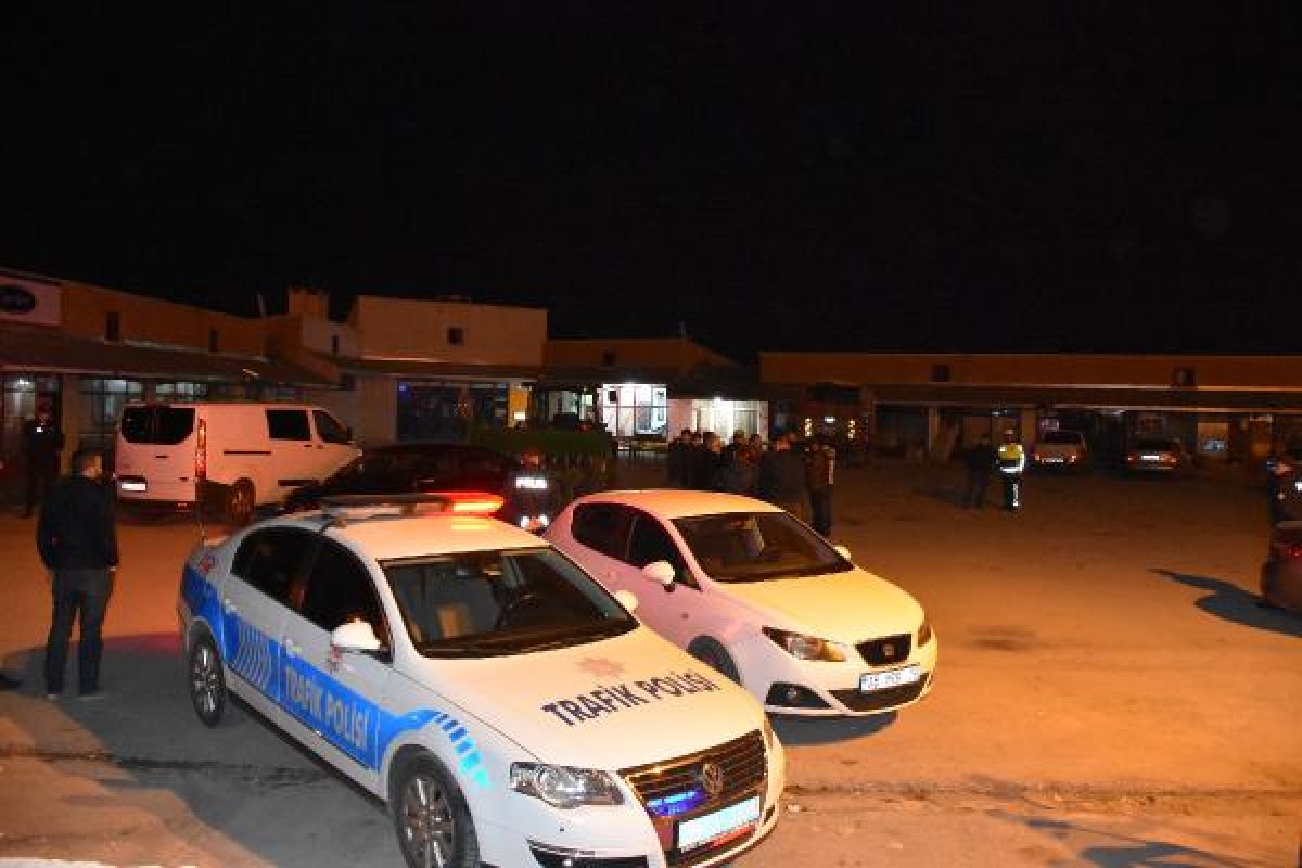 d Akrabaların arazi kavgası: 3 ölü, 4 yaralı