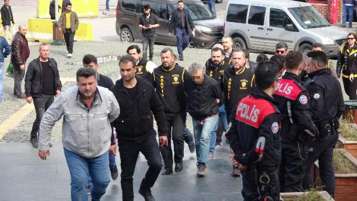 d Kayıp olarak aranırken toprağa gömülü cesedi bulundu