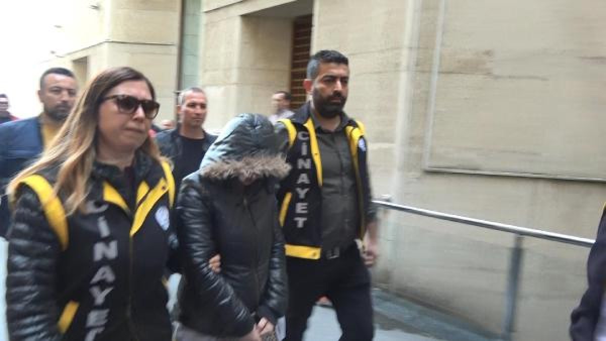 d Kayıp olarak aranırken toprağa gömülü cesedi bulundu