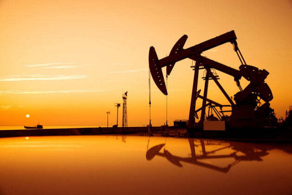 Petroldeki düşüş Rus ekonomisini vurdu