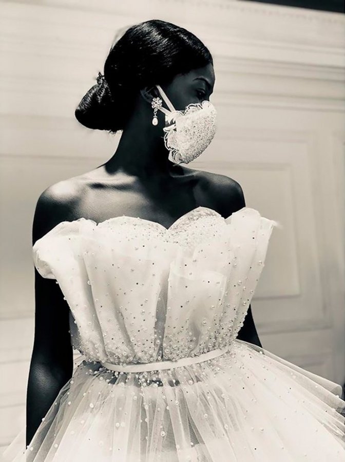 Koronavirüs gelinlik modasını vurdu