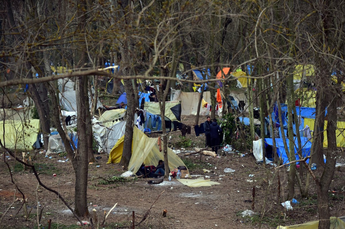 i Edirne'de mültecilerin bekleyişi sürüyor