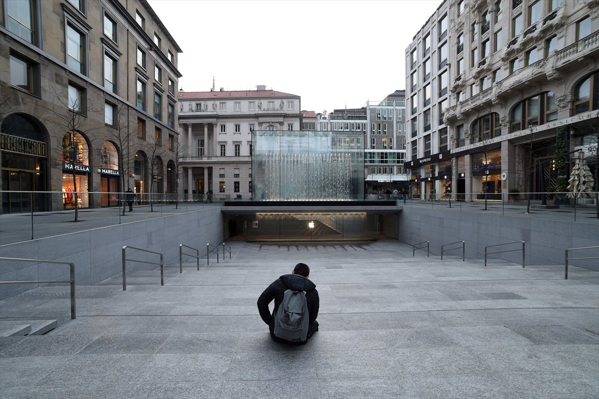 a İtalya'da koronadan ölenlerin sayısı 631'e yükseldi