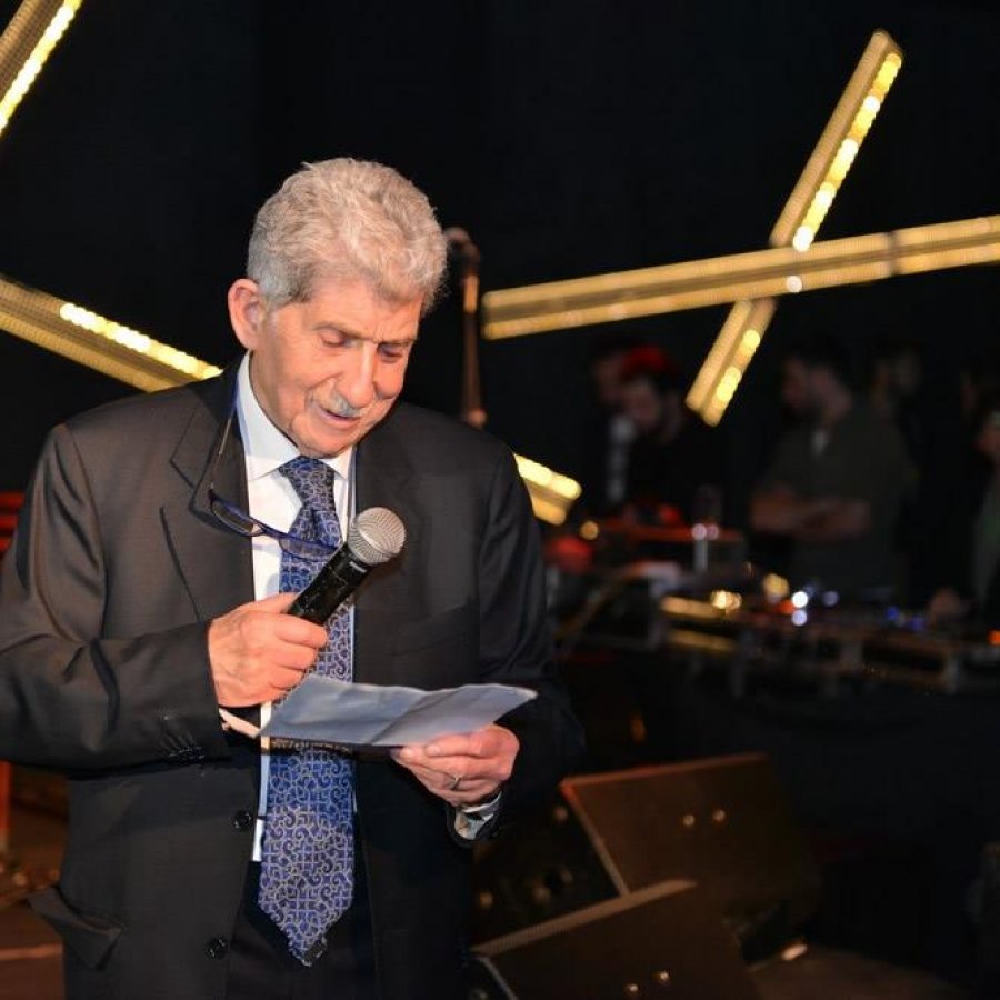 Yakup Almelek ile yazarlığı ve kitapları üzerine konuştuk Yakup Almelek ile yazarlığı ve kitapları üzerine konuştuk