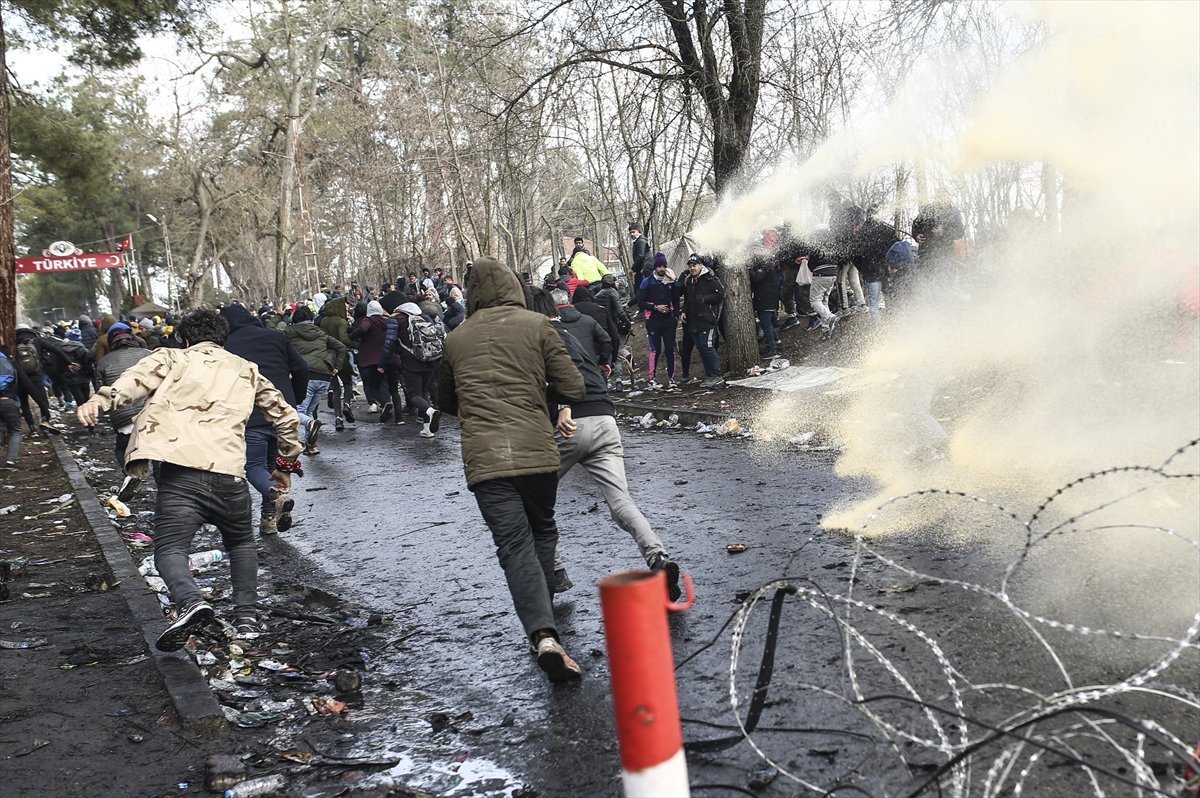 a AB'den Yunanistan'a: Sığınmacılara şiddeti soruşturun