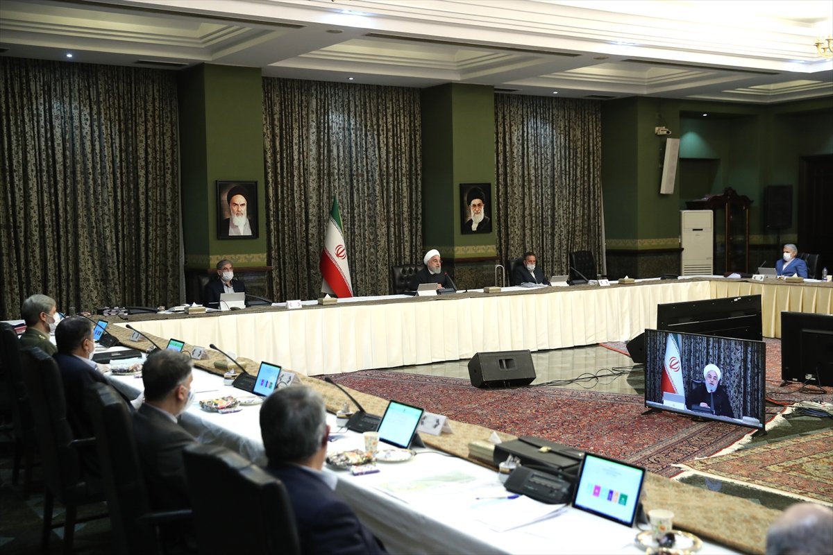 a İran koronavirüsü ciddiye almaya başladı