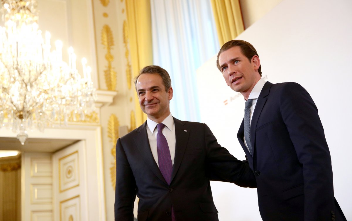 Göçmenleri durdurmak isteyen Kurz ve Miçotakis görüştü