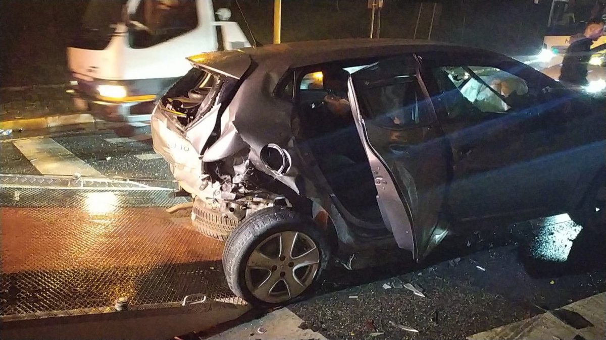 i Kazaya sebebiyet veren trafik magandası koşarak kaçtı