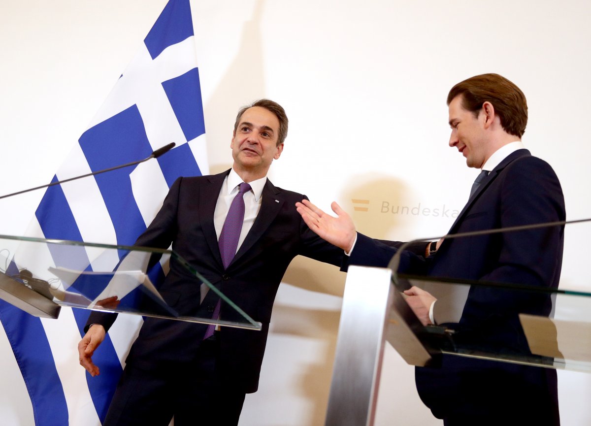Göçmenleri durdurmak isteyen Kurz ve Miçotakis görüştü