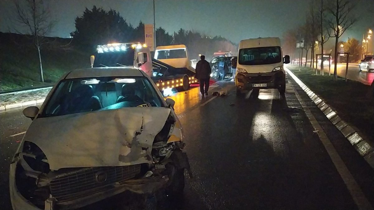 i Kazaya sebebiyet veren trafik magandası koşarak kaçtı