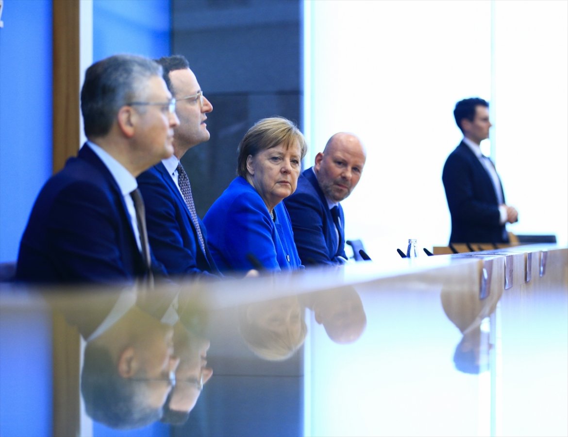 Almanya'da koronadan ölenlerin sayısı 3'e yükseldi