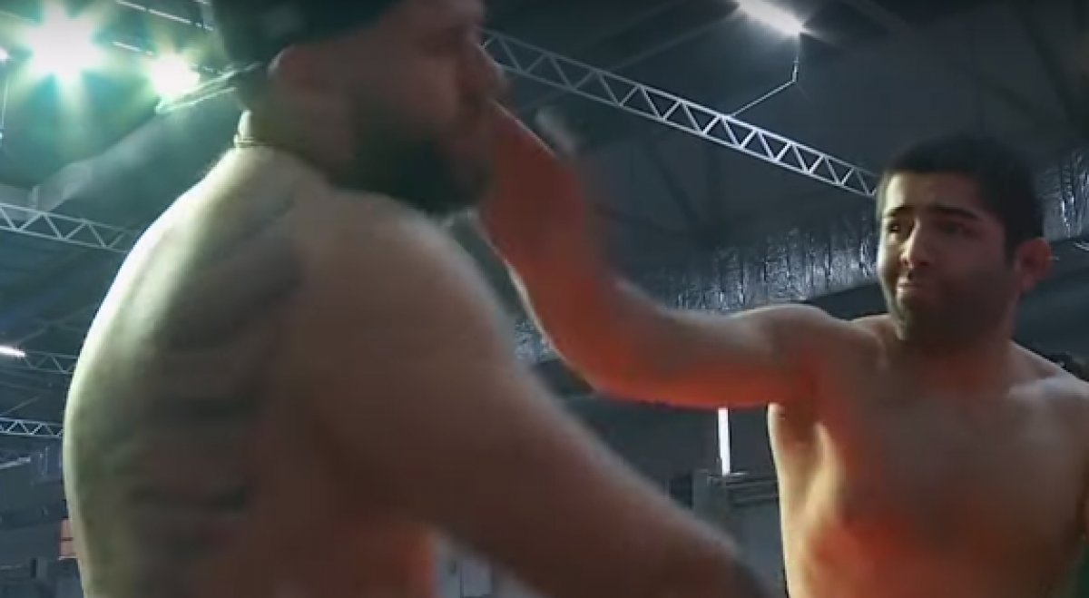 Rusya'da Tokat Atma Şampiyonası