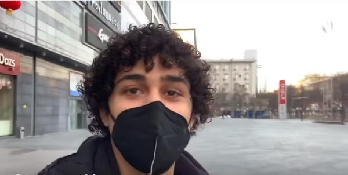 Koronavirüsü anlatan Türk öğretmene yasak geldi