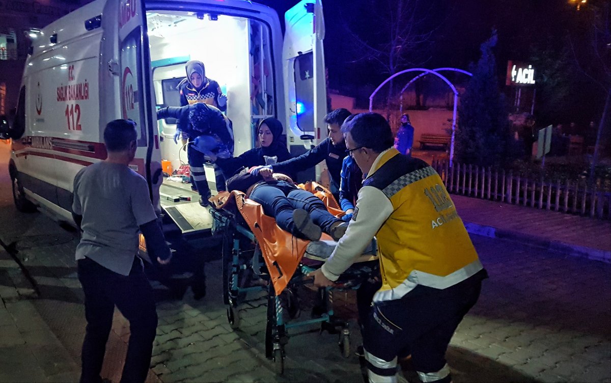 i Karabük'te bir kişi eşini başından vurdu