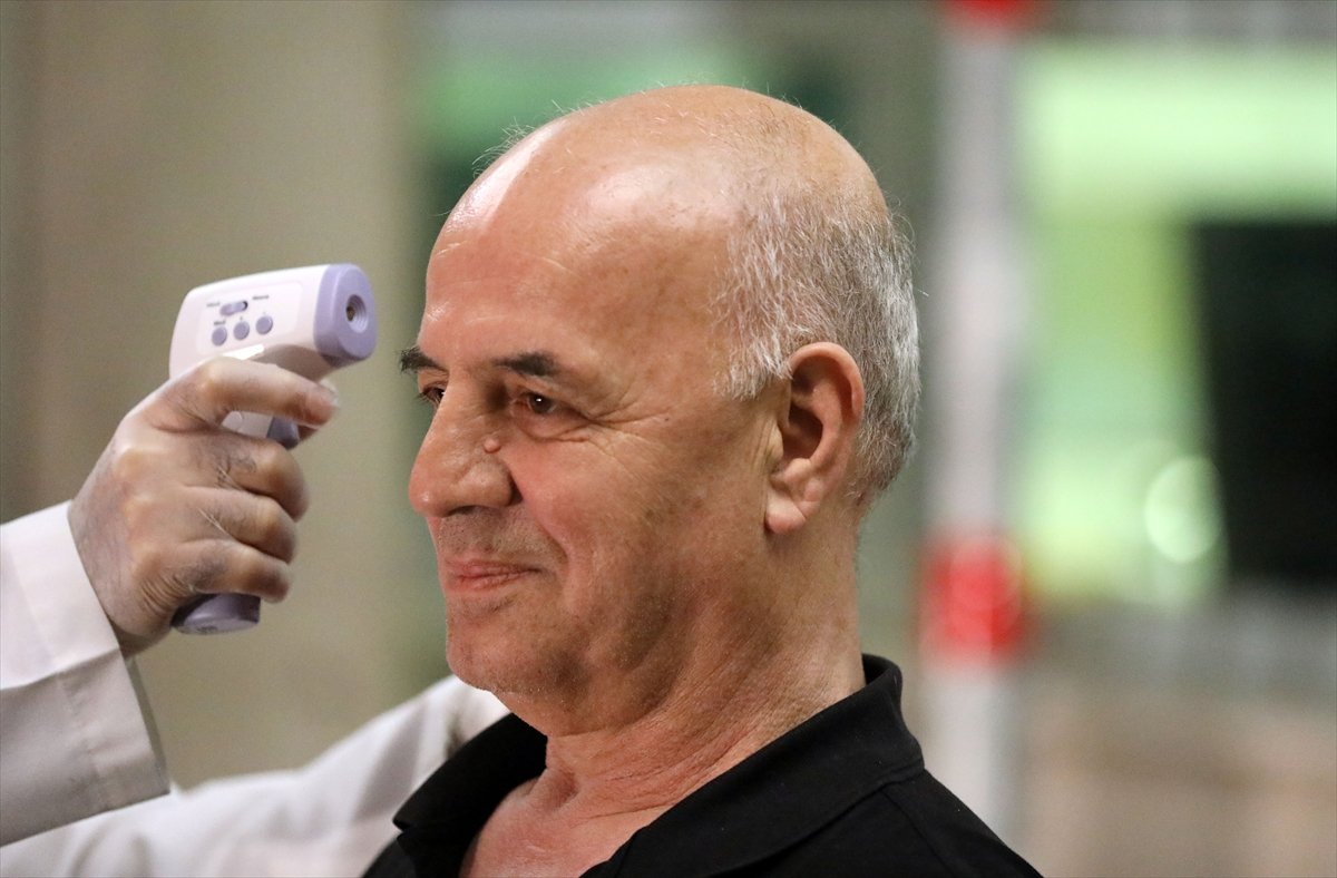 a Avrupa'ya açılan sınır kapılarında korona önlemi