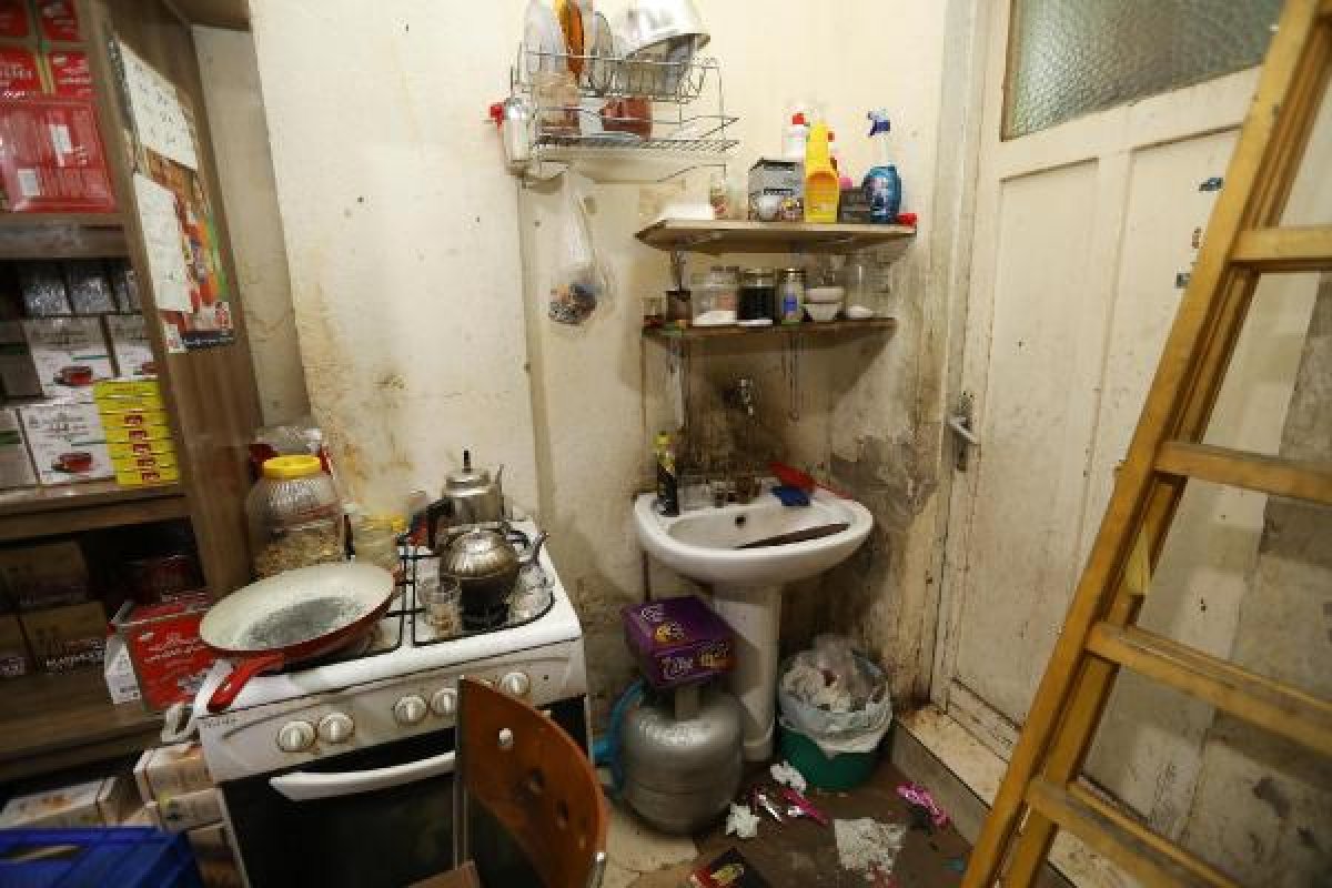 İzmir'de zabıta ekipleri denetime çıktı, tatlıcı kaçtı