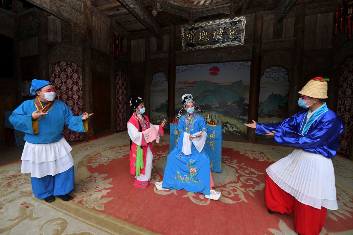 R Çin, koronavirüs salgını için ABD'yi suçladı