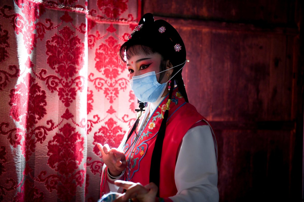 R Çin, koronavirüs salgını için ABD'yi suçladı